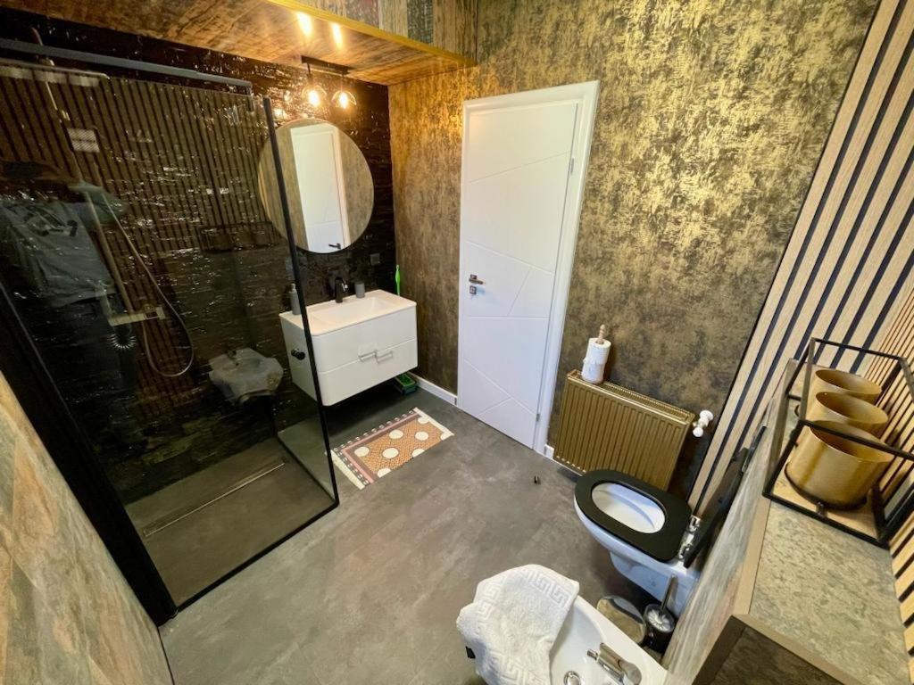 N & G Apartments Rîşnov Eksteriør bilde